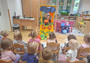 Oglądanie teatrzyku "Gang Świeżaków"