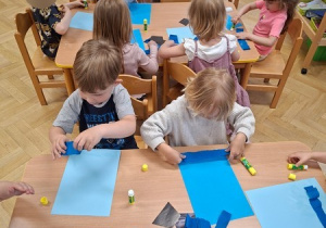 "Na pełnym morzu" - tworzenie pracy plastycznej cz 2