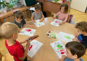 Malowanie folią bąbelkową