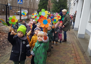 Tworzymy korowód na powitanie wiosny