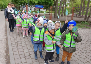 Dzień Ziemi - happening ekologiczny cz 1