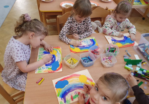 Ozdabiamy tęczę praca plastyczna