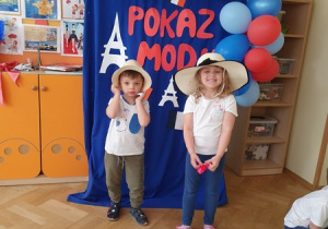 Pokaz mody - prezentacja kapeluszy cz 3