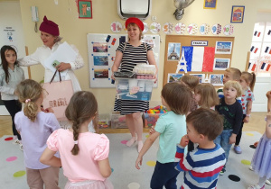 Zajęcia o Francji - spotkanie z mamą Janeczki i Hani