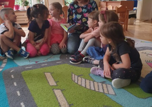 Rodzicielskie czytanie mamy Marianki cz 1