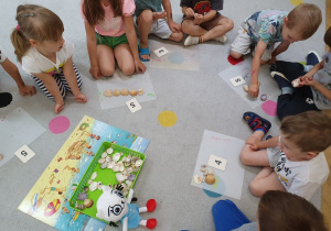Liczymy muszle z Kicią Kocią -- zabawa matematyczna cz 1