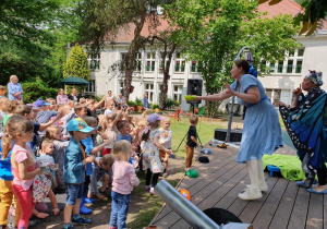 Występ Teatru Rodzica na Dzień Dziecka- przedstawienie Piotruś Pan