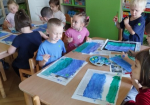 Malujemy tło do jesiennej pracy plastycznej