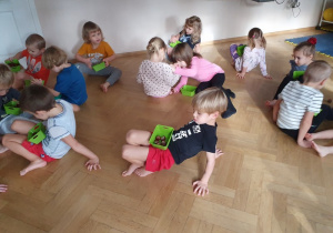 Realizacja projektu W zdrowym ciele zdrowy duch -wozimy kasztany na taczkach