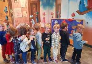 W Teatrze Baj - pozujemy do zdjęcia