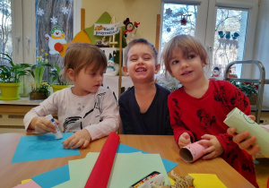Recykling ponowne wykorzystanie rolek po papierze