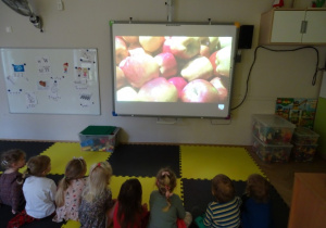 Film edukacyjny o jabłkach