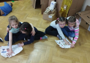 "Zegnij i rozprostuj" - zabawa integracyjna w zespołach dwuosobowych cz 2