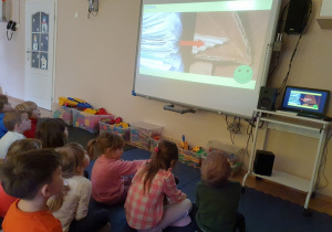 Recykling - obejrzenie filmu edukacyjnego