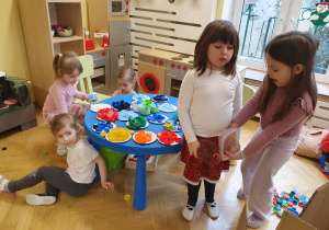 Tydzień bez zabawek - zabawy w kuchni