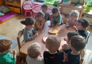 Integracja przy wspólnym stole - małe co nieco