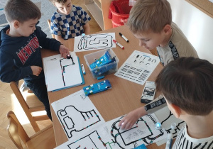 Zajęcia z kodowania z Ozobotami