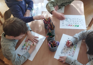 Tworzenie własnej gry planszowej - projekt "Świętujemy! Freblujemy!"