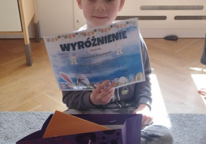 Franio prezentuje swoje pokonkursowe upominki