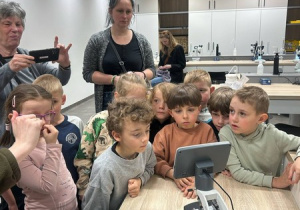 Sala mikroskopowa w Centrum Edukacji Ekologicznej