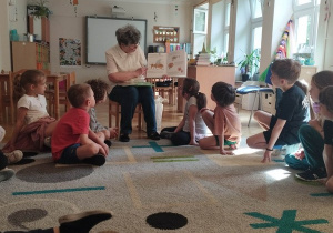 Zajęcia o pszczołach z panią Ewą - babcią Zosi cz 1