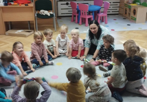 "Melodia dla Zuzi"- zabawa muzyczna z Sigumą