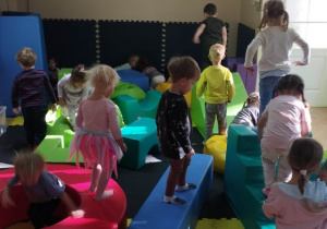 Stosujemy zasadę "Czytaj, otwartego umysłu nikt Ci nie odbierze"