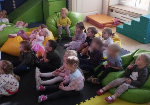 "Dary jesieni" - oglądanie filmiku edukacyjnego