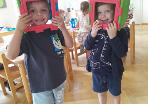 z klocków nie muszą powstawać tylko domy, mogą być również kaski dla rycerzy