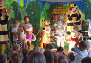 Przedstawienie "Puchatkowe opowieści misia" Teatr Koliberek cz 2