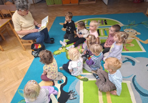 Spotkanie z panią Ewą w ramach akcji "Cała Polska czyta dzieciom"