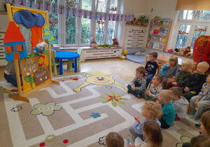 Przedstawienie bardzo nam się podobało i wprowadziło nas w temat "Zdrowych nawyków"