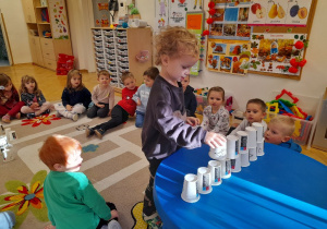 Zabawy z językiem angielskim i nasza jesienna wieża