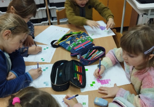 Owocowe dyktando graficzne