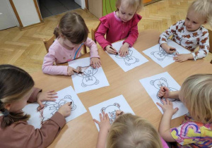 Sikorki tworzą brązowe misie cz 2