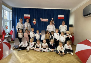 Wspólna fotografia z okazji "Święta Niepodległości"