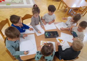 Z dużym zaangażowaniem staramy się przygotowywać pracę na konkursy plastyczne ćwicząc przy okazji nasze umiejętności plastyczne. Chcieć znaczy móc!