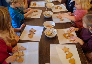 Przyozdabiamy pierniczki cz 1