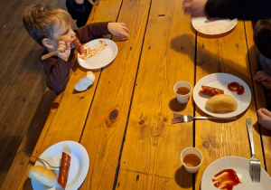 Mamy przerwę na kiełbaski z grilla cz 2