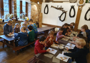 Degustujemy upieczone i ozdobione samodzielnie pierniczki