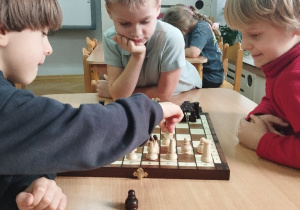 Gramy w szachy 2