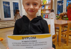 Nasze grupowe sukcesy - Julian i jego książeczka sensoryczna dla dzieci niewidomych zajął III miejsce w konkursie