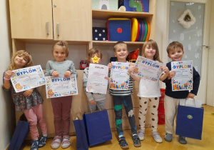 Chętnie bierzemy udział w konkursach plastycznych - choć nie zawsze udaje się wygrać, to nie to jest najważniejsze. Jesteśmy z siebie bardzo dumni!