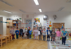 I po chwili tak się stało. Zadanie tak nam się spodobało, że powstał piękny dłuuuuuuugi łańcuch