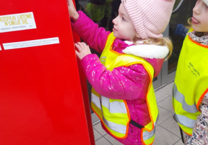 Byliśmy bardzo przejęci i szczęśliwi, że możemy wysłać świąteczne życzenia do tych, których najbardziej kochamy - prezenty nie muszą być wielkie, liczy się to, że są dane z serca