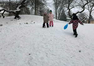 Zimowy czas w przedszkolnym ogrodzie