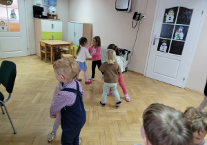 Zabawy rytmiczne z panią Kasią