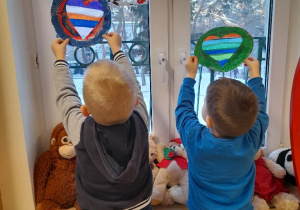 Jeszcze tylko sprawdzimy czy na pewno działają i można wręczać