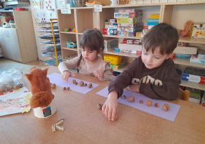 Przeliczanie, segregowanie, układanie w rytmie oraz ustalanie liczebności zbiorów było ciekawym zadaniem