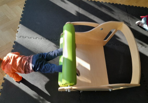 W naszym przedszkolu pojawiła się również nowa pomoc, która nas prasowała i przeciskała